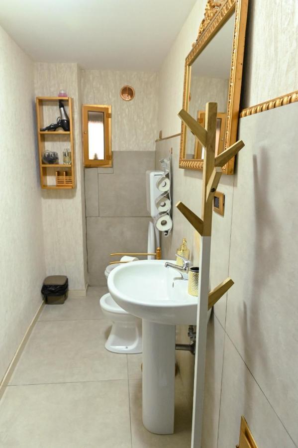 Apartamento The Nest Of Envy Bari Exterior foto